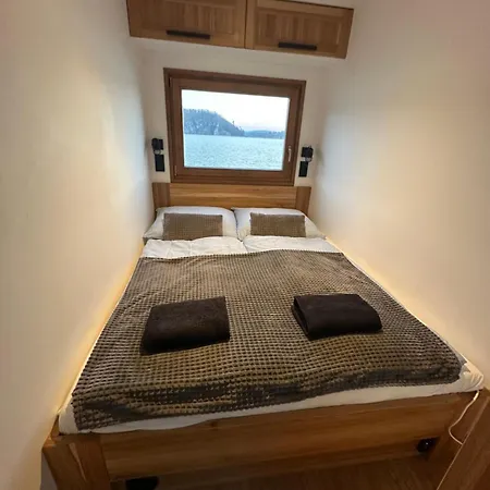 Luxury Houseboat, Castle Botel Orlik