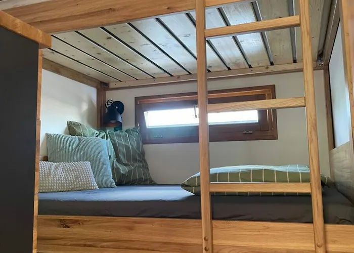 Luxury Houseboat, Castle Hotel en barco Orlík