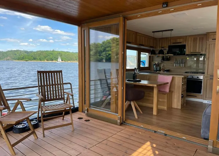Hotel en barco Luxury Houseboat, Castle *